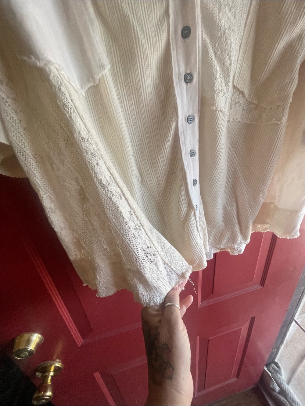 POL Cream Short-Sleeve Button-Down Shirt with Patch Pockets - Picture 4 of 9